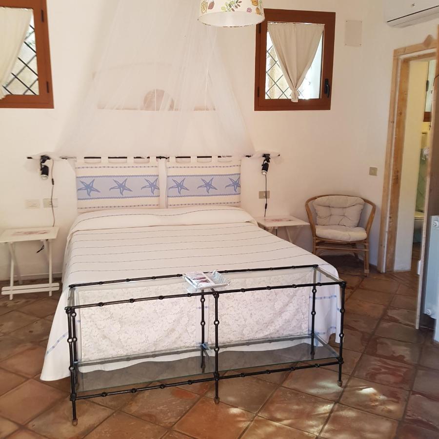 B&B Le Corti Di Aloa San Pantaleo Exterior foto